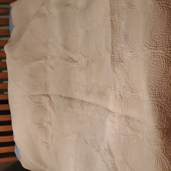 Marshall Fields Reversible 86"×86" Cream BedSpread Comforter Quilt - Picture 4 of 10